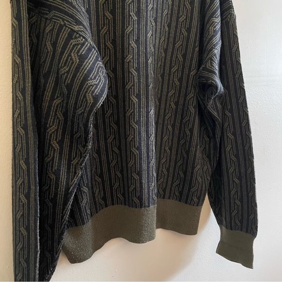 Vintage Black & Olive Green Patterned V-Neck Sweater – Size XL EUC – 30% Wool - Picture 10 of 13